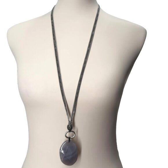 J. Jill Agate Stone Pendant Velvet Cord Necklace Gray Bead Wearever Winter Glaze - Picture 7 of 10